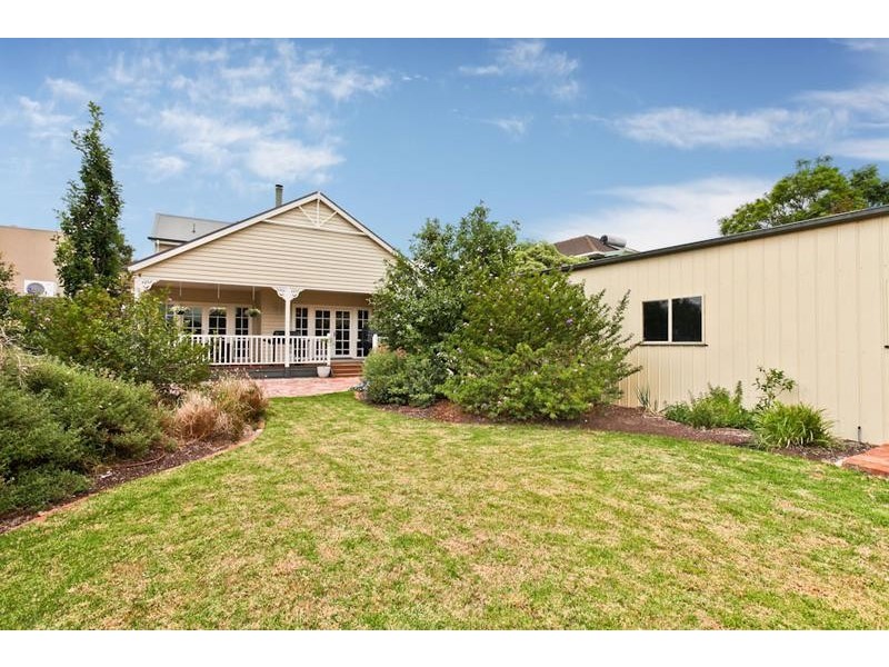 35 Myrtle Grove, Altona VIC 3018