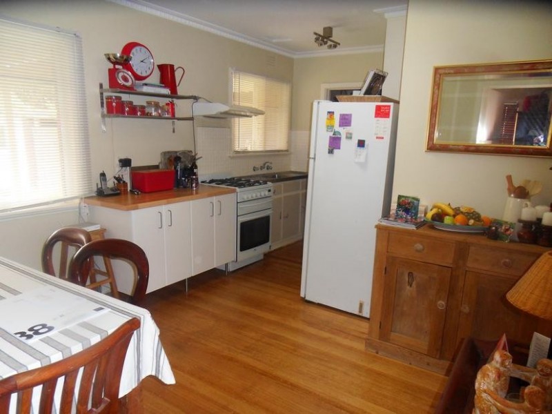 5 Bracken Grove, Altona VIC 3018