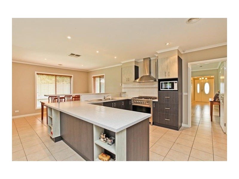 45 Everingham Road, Altona Meadows VIC 3028