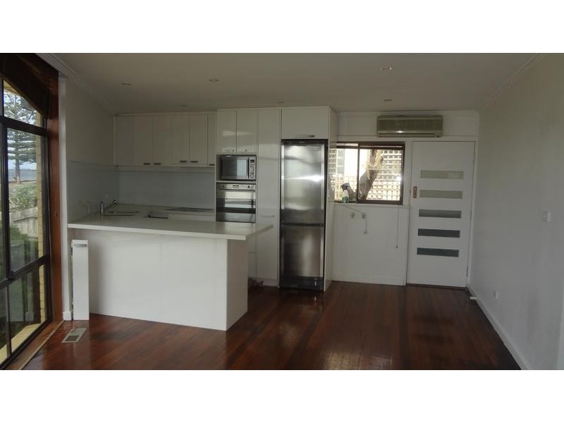 1/239 Esplanade, Altona VIC 3018