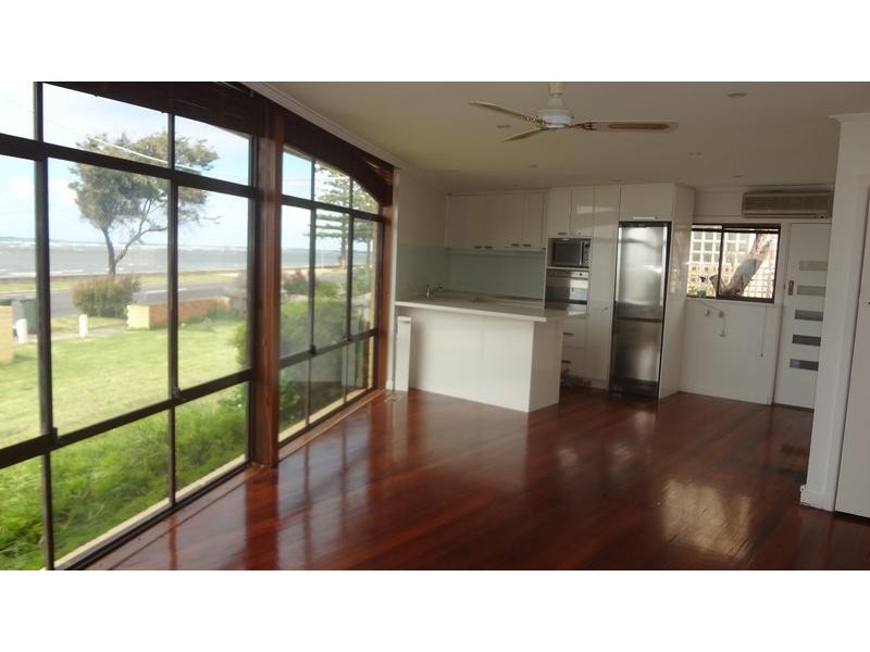 1/239 Esplanade, Altona VIC 3018