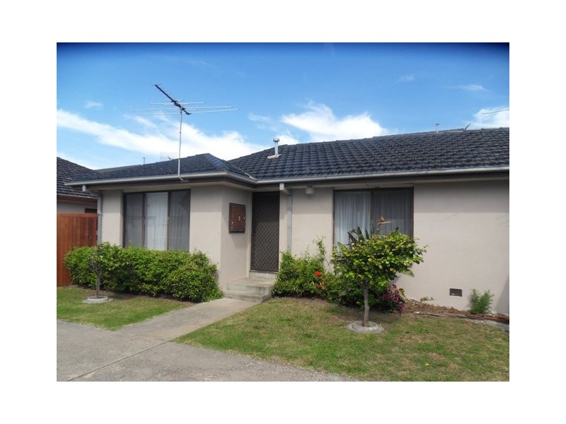2/233 Esplanade, Altona VIC 3018