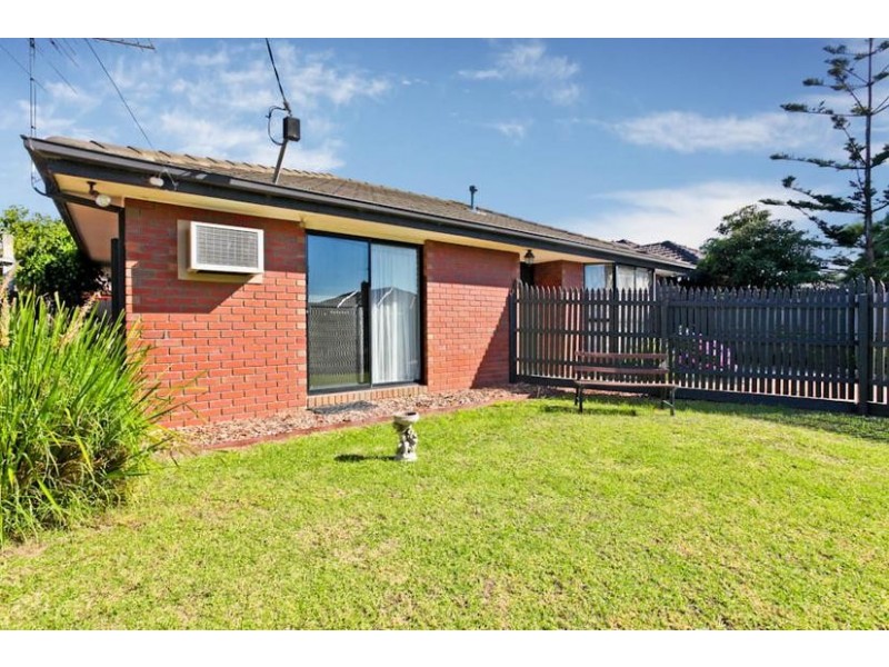 4A Stapley Crescent, Altona North VIC 3025