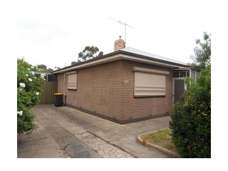 27 Cypress Avenue, Brooklyn VIC 3012