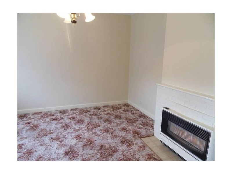 27 Cypress Avenue, Brooklyn VIC 3012