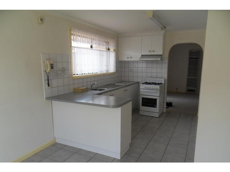 1/24 Newham Way, Altona Meadows VIC 3028