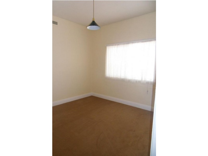 251 Esplanade, Altona VIC 3018