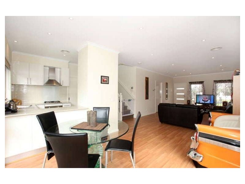 1/8 Rayner Street, Altona VIC 3018