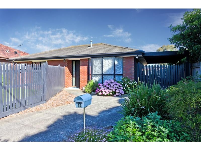 4A Stapley Crescent, Altona North VIC 3025