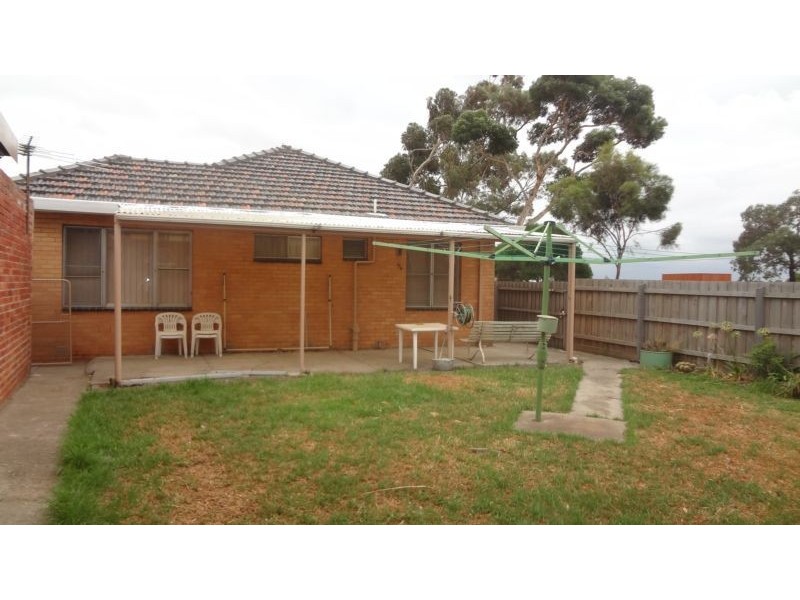 16 Cain Court, Altona VIC 3018