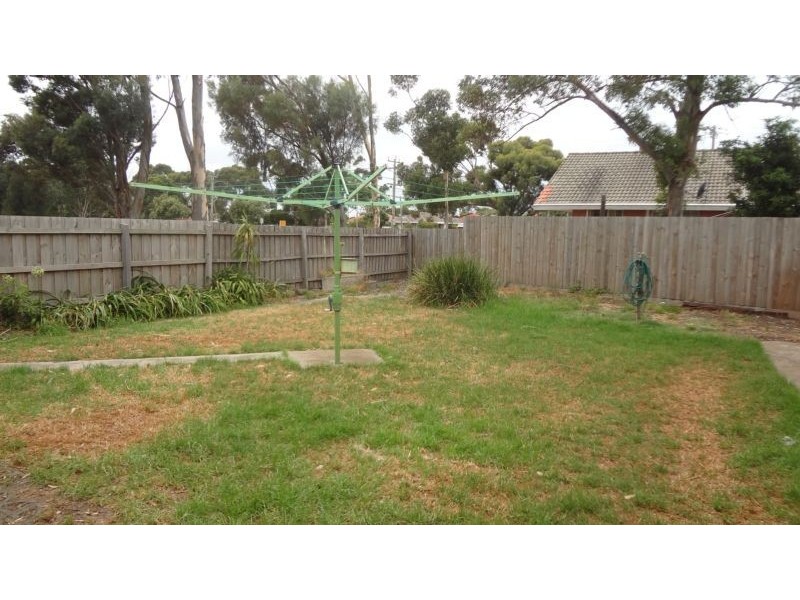 16 Cain Court, Altona VIC 3018