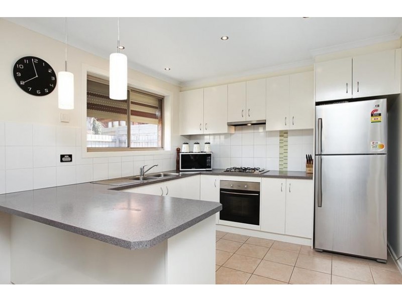 2/53 Tatman Drive, Altona Meadows VIC 3028