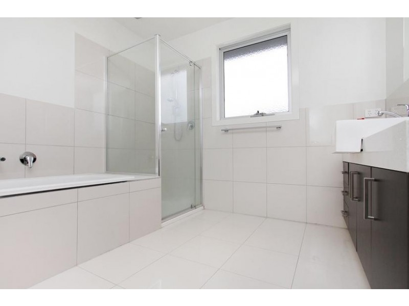 1/40 Rayner Street, Altona VIC 3018