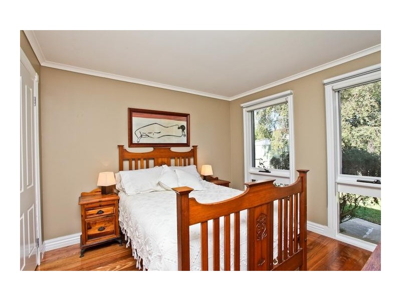 19 James Avenue, Altona VIC 3018