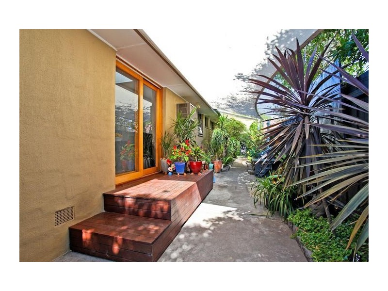 19 James Avenue, Altona VIC 3018