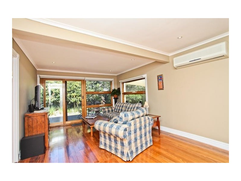 19 James Avenue, Seaholme VIC 3018