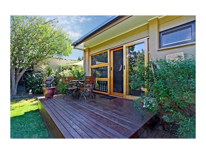19 James Avenue, Seaholme VIC 3018