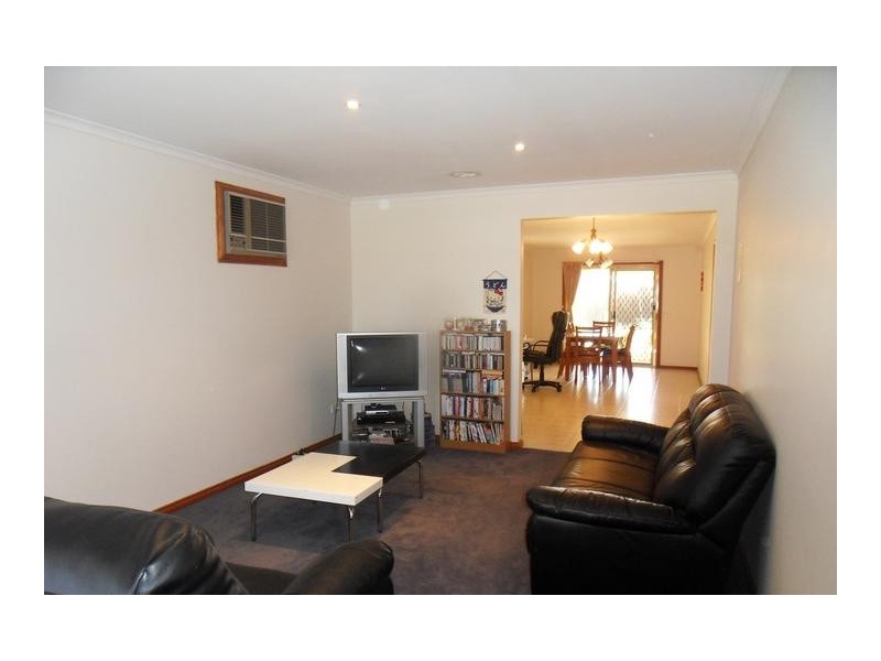 29 Whitehead Court, Altona Meadows VIC 3028