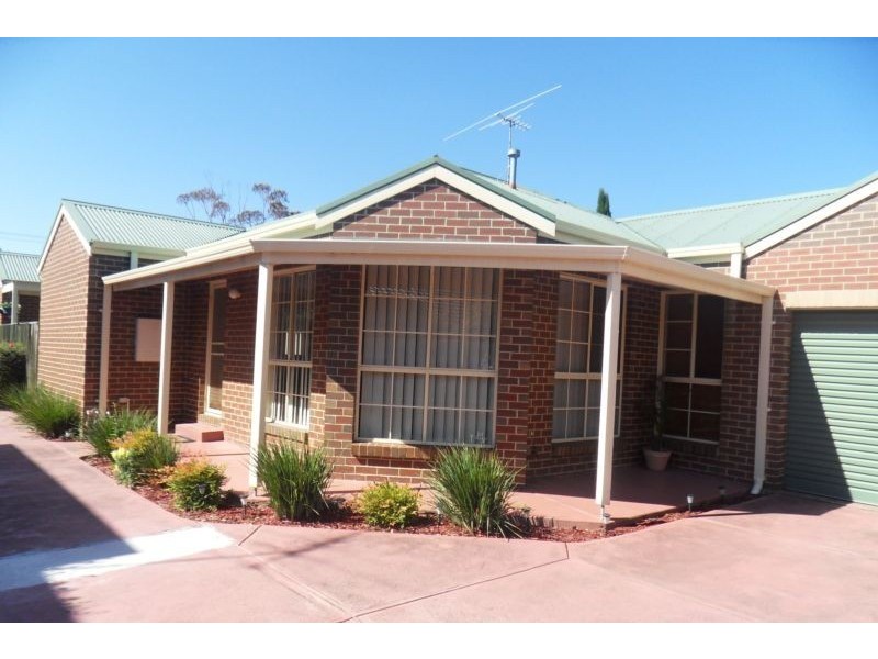 2/36 Civic Parade, Altona VIC 3018