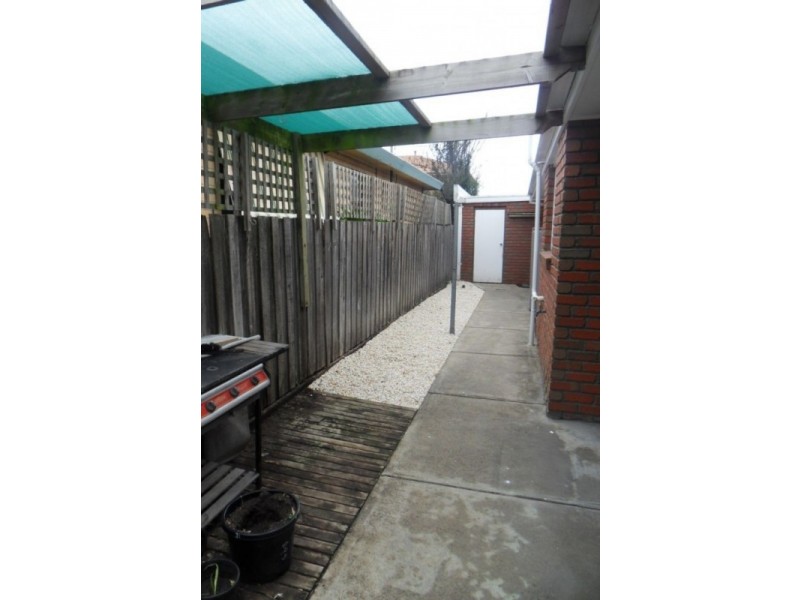 1/136 Queen Street, Altona VIC 3018