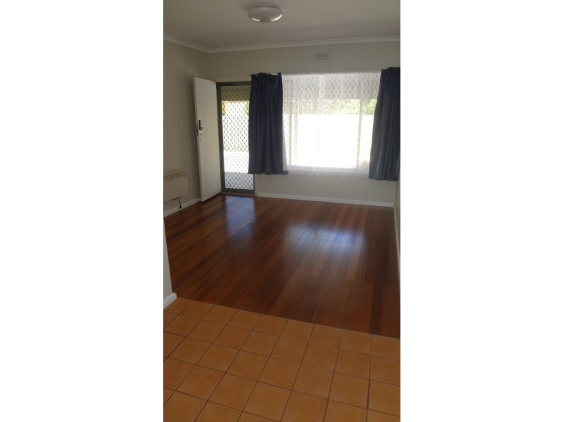 3/8 Romawi Street, Altona VIC 3018