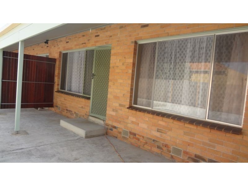 4/8 Romawi Street, Altona VIC 3018