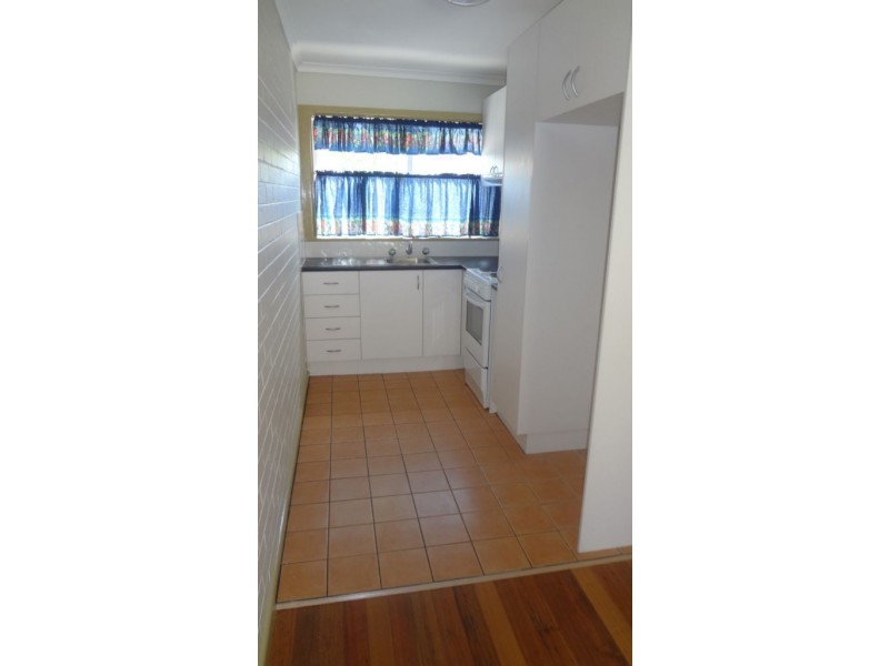 4/8 Romawi Street, Altona VIC 3018