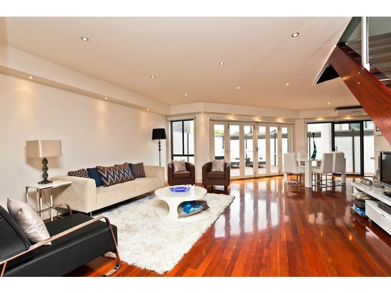 2 Seves Street, Altona VIC 3018