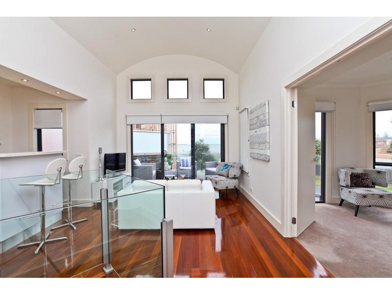 2 Seves Street, Altona VIC 3018