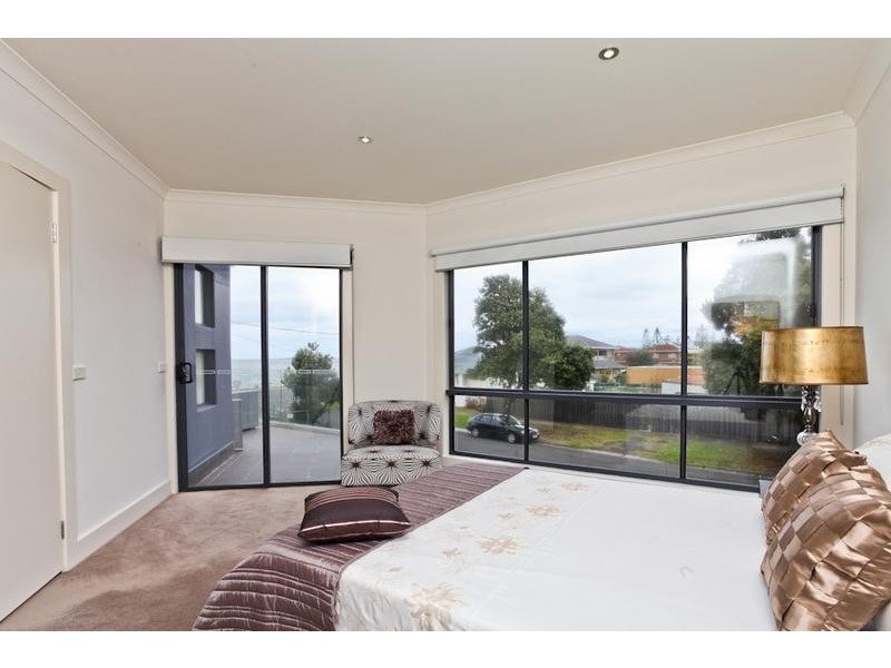 2 Seves Street, Altona VIC 3018