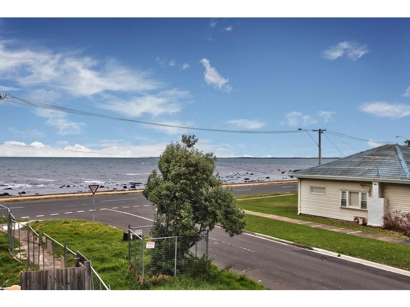 2 Seves Street, Altona VIC 3018