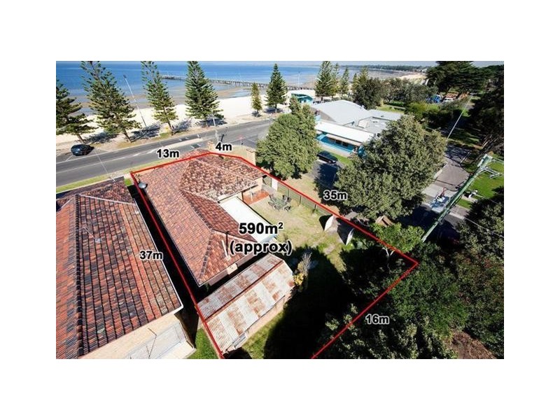 135 Esplanade, Altona VIC 3018