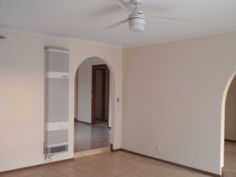 39 Edwards Drive, Altona Meadows VIC 3028