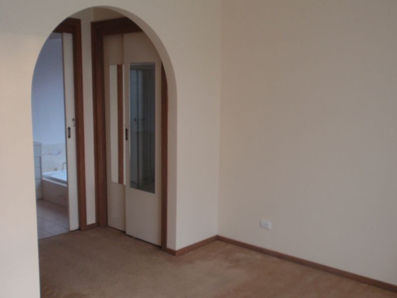 39 Edwards Drive, Altona Meadows VIC 3028