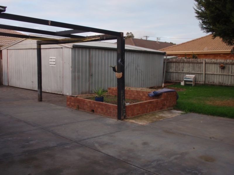 39 Edwards Drive, Altona Meadows VIC 3028