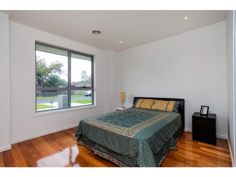 1/13 David Street, Altona VIC 3018