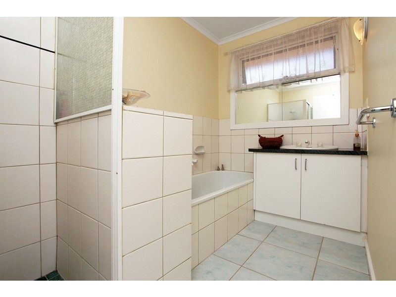 2/14 Verity Court, Altona Meadows VIC 3028