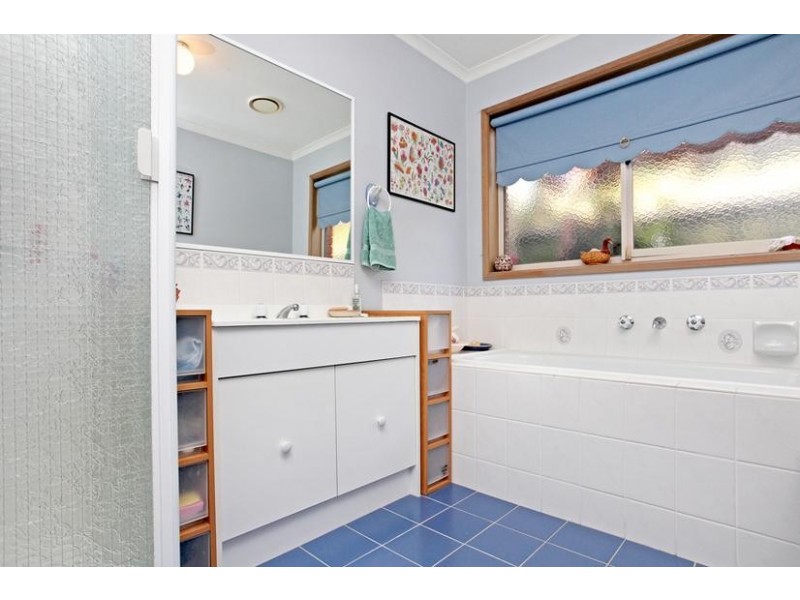 9 Tyrell Court, Altona Meadows VIC 3028