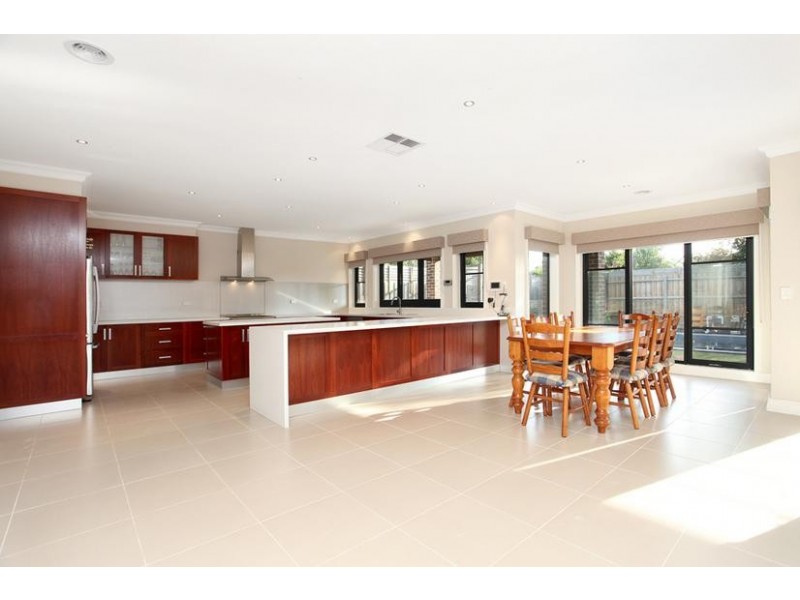 47 Romawi Street, Altona VIC 3018