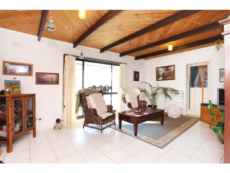 8 Kookaburra Street, Altona VIC 3018