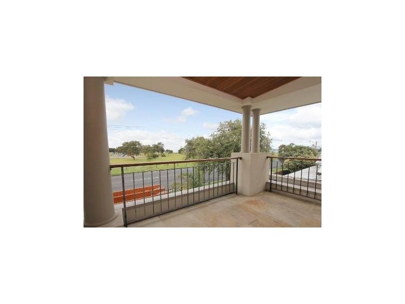 19A Beach Street, Altona VIC 3018