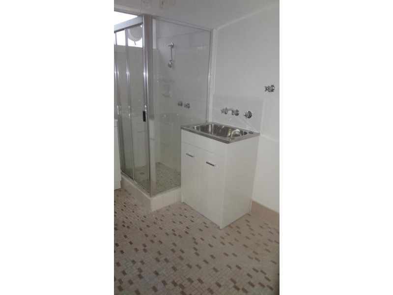 4/3 Robin Street, Altona VIC 3018