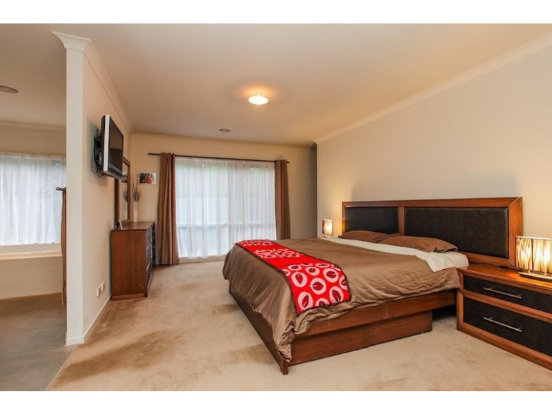 9 Selwood Place, Altona Meadows VIC 3028