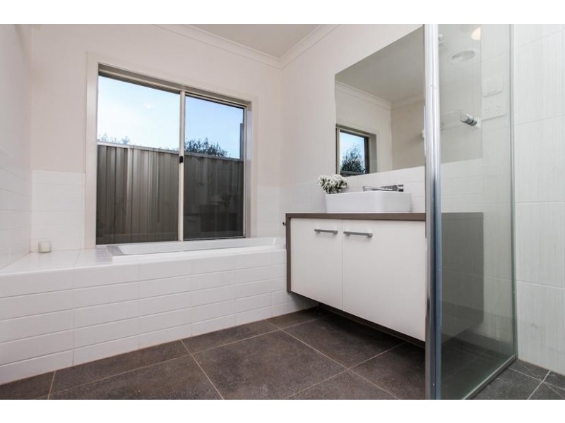 9 Selwood Place, Altona Meadows VIC 3028