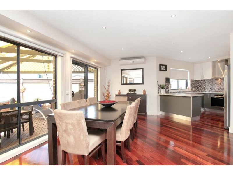 1/2 Seves Street, Altona VIC 3018