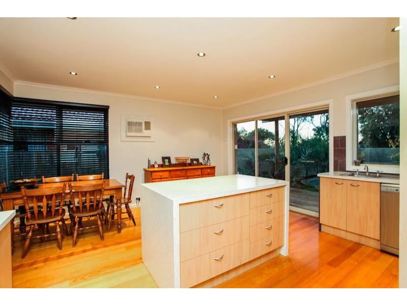 35 Waters Drive, Altona VIC 3018