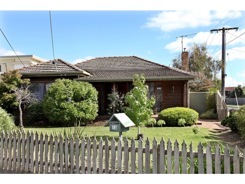 13 Myrtle Grove, Altona VIC 3018