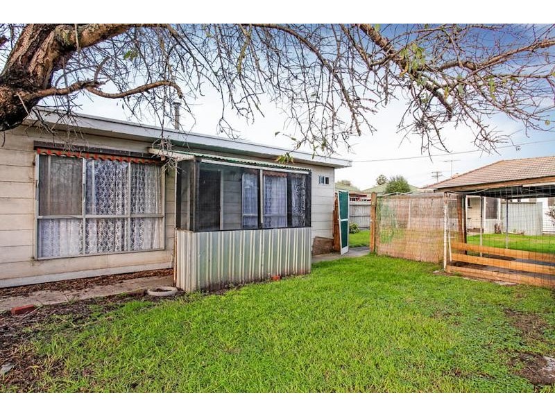 29 Myrtle Grove, Altona VIC 3018