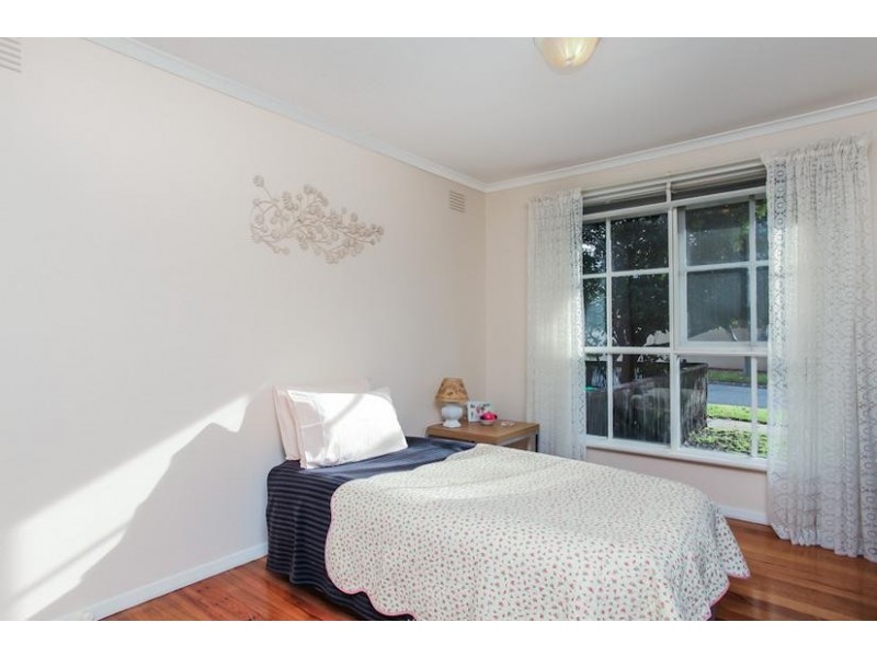 1/1 Bell Avenue, Altona VIC 3018