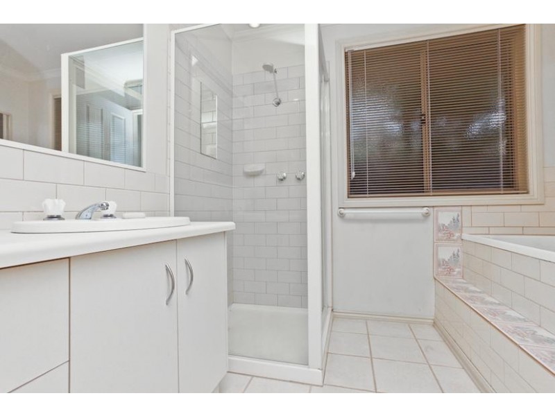 10 William McPherson Crescent, Seabrook VIC 3028